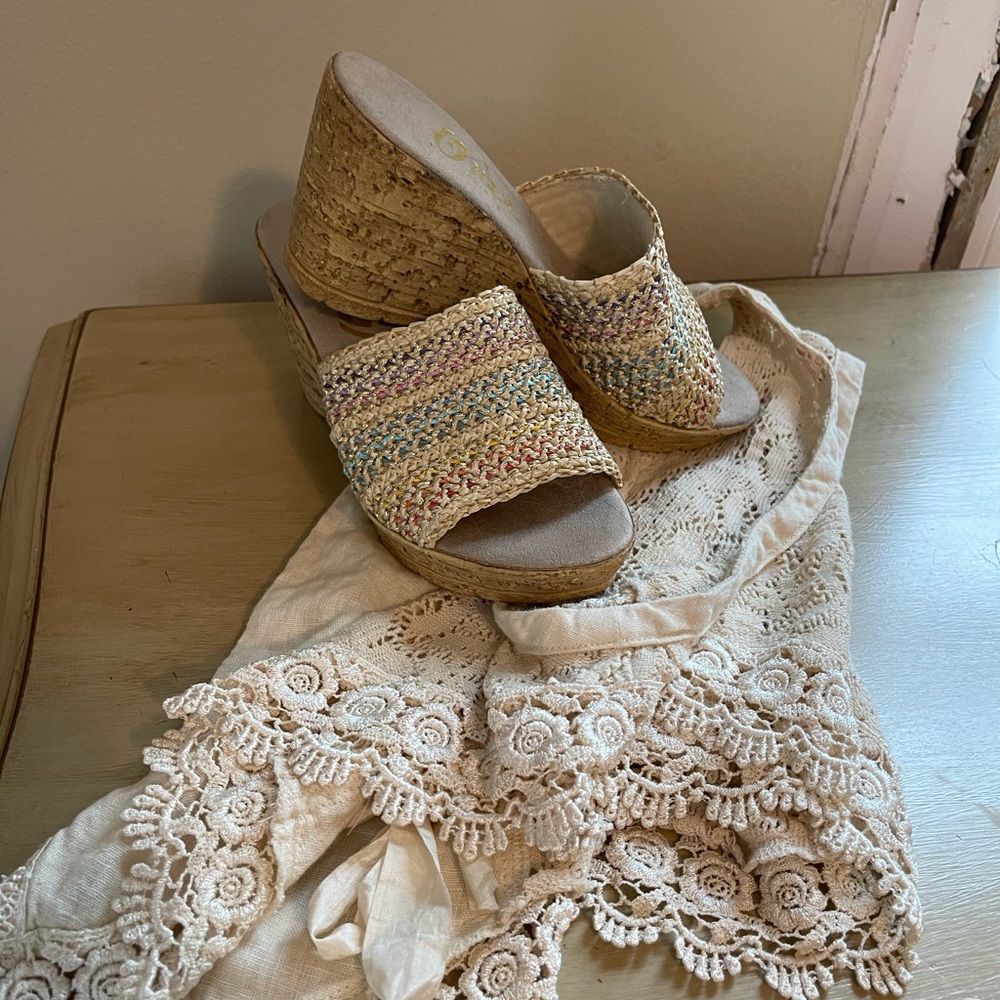 Light as a feather comfy wedges